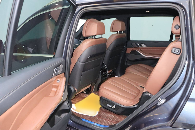 宝马X7 2019款 xDrive40i 尊享型M运动套装中控内饰7002