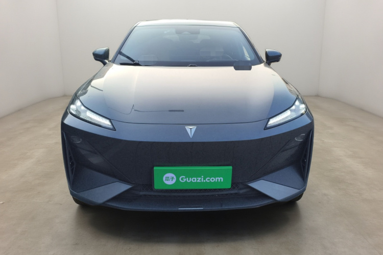 深蓝汽车 深蓝S07 2023款 200Max增程版车身外观2