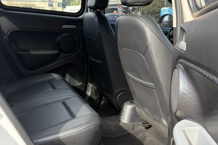 欧拉黑猫 2022款 351km 标准型 三元锂中控内饰7013