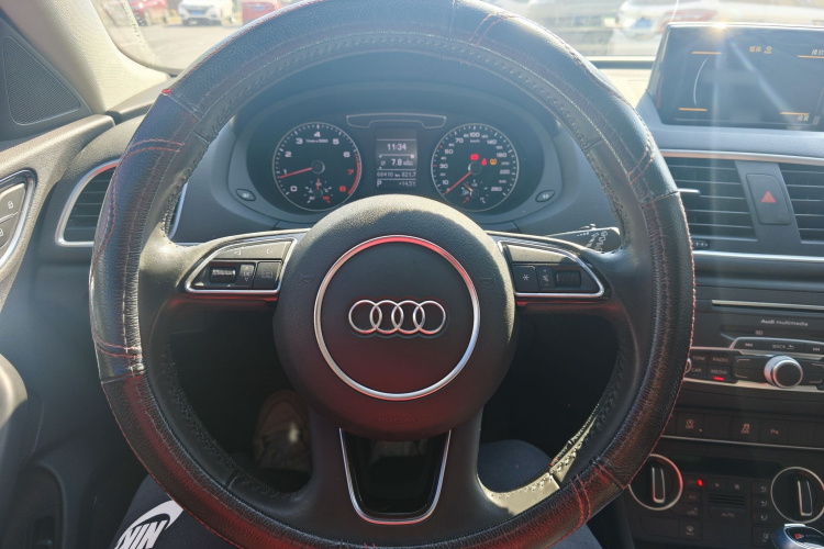 奥迪Q3 2018款 30周年年型 30 TFSI 时尚型中控内饰7007