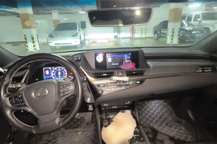 雷克萨斯ES 2018款 200 卓越版 国VI中控内饰13
