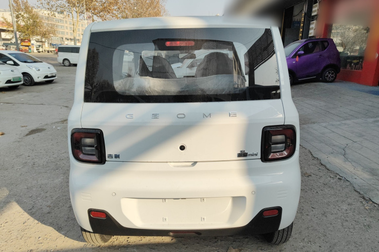 吉利银河 2024款 熊猫mini 200km 耐力熊车身外观6004