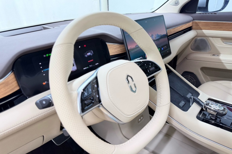 鸿蒙智行 问界M7 2024款 1.5T 后驱Plus版 5座局部细节13