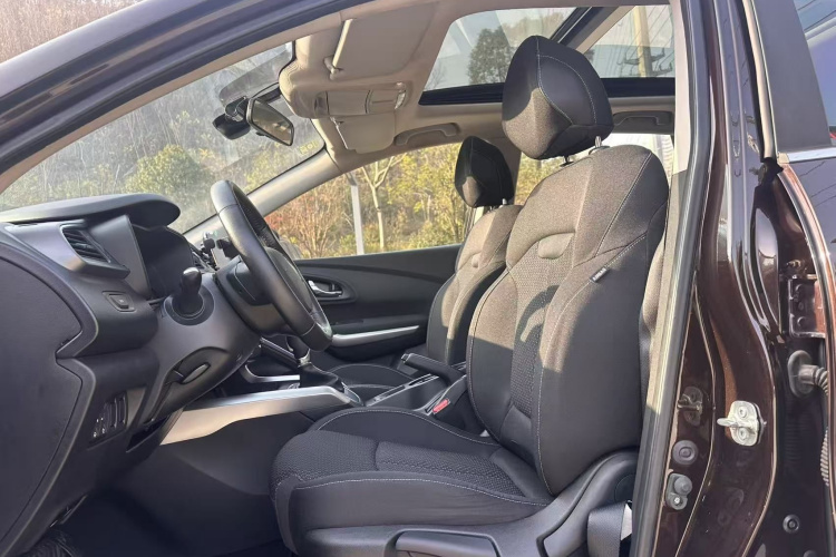 雷诺 科雷嘉 2017款 2.0L 两驱舒适版中控内饰7001