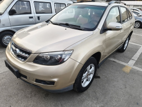 比亚迪S6 2013款 白金版 2.4L 自动尊享型