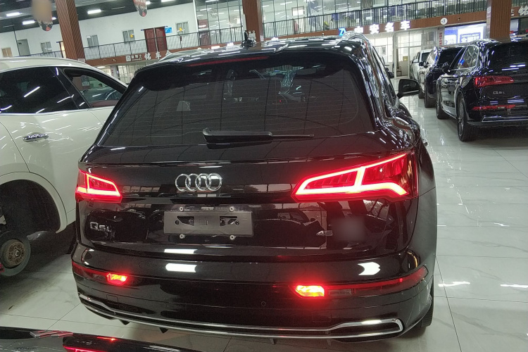 奥迪Q5L 2020款 45 TFSI 尊享风雅型车身外观6