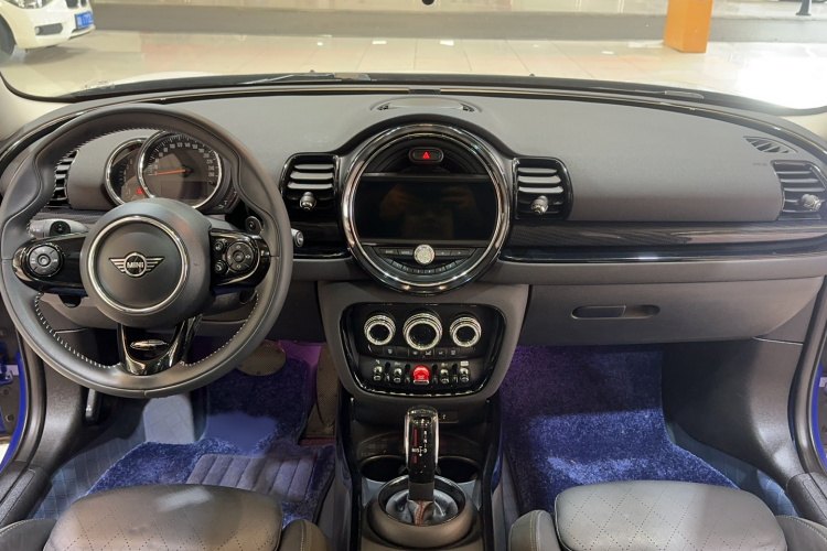 MINI Clubman 2019款 2.0T COOPER S中控内饰7003