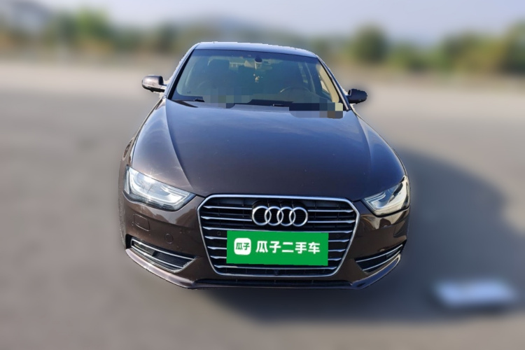 奥迪A4L 2015款 35 TFSI 自动标准型车身外观2