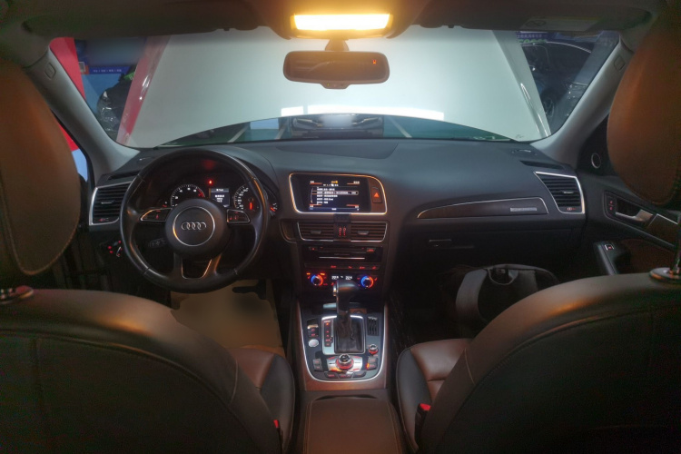 奥迪Q5 2016款 40 TFSI 舒适型中控内饰7002