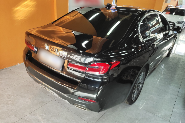 宝马5系 2021款 525Li M运动套装车身外观7