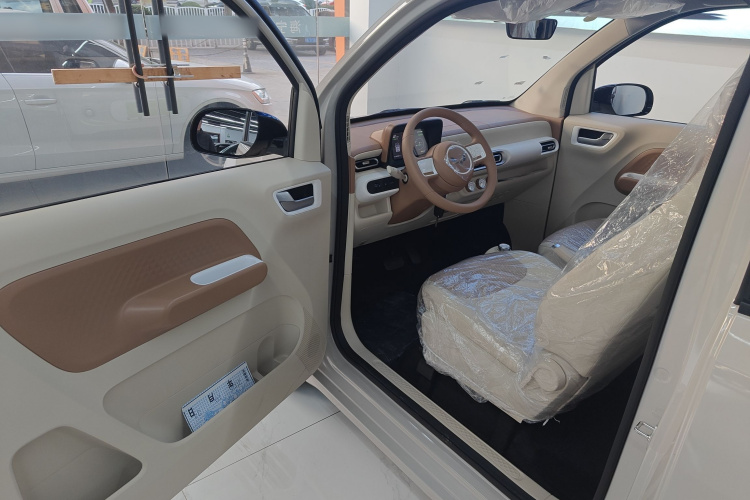 五菱汽车 宏光MINIEV 2024款 第三代 215km 青春版中控内饰7003