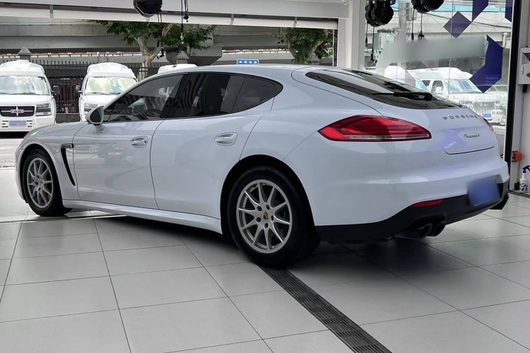 保时捷 2014款 Panamera 4 3.0T车身外观6003
