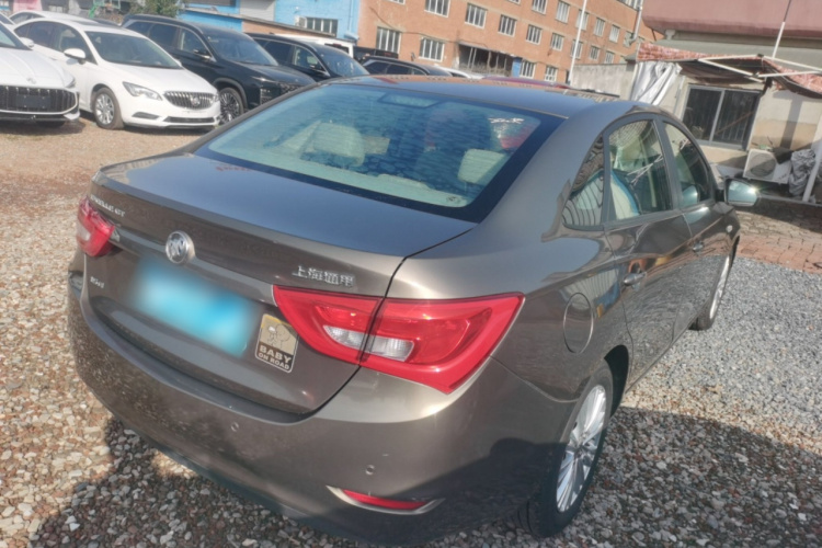 别克 英朗 2015款 15N 自动豪华型车身外观7