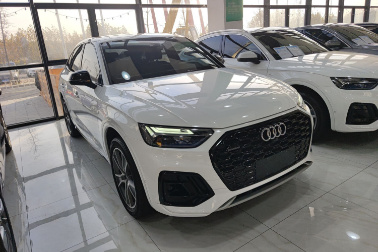 奥迪Q5L 2022款 40T 豪华动感型车身外观6002