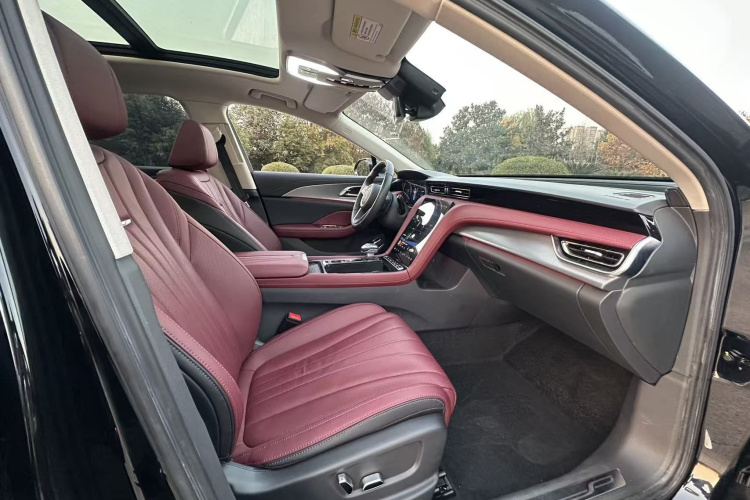 红旗H5 2024款 2.0T 自动智联旗畅版车身外观6011