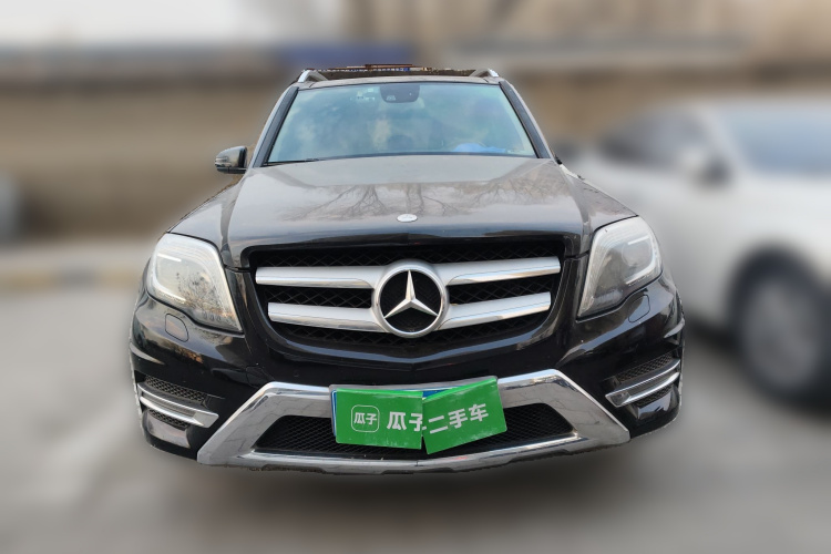 奔驰GLK级 2015款 GLK 300 4MATIC 时尚型 极致版车身外观2