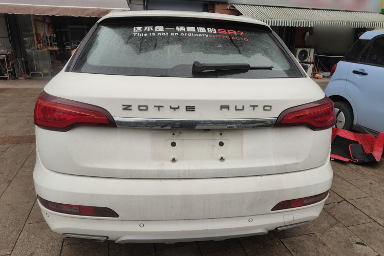 众泰SR7 2016款 1.5T CVT魔方之路版 国V车身外观6