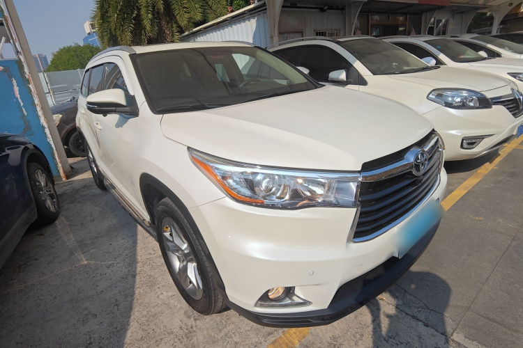 丰田 汉兰达 2015款 2.0T 四驱豪华版 7座车身外观3