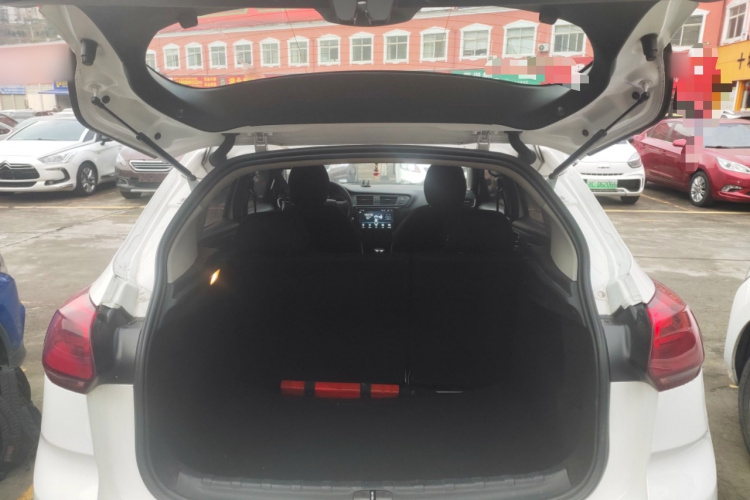 雪铁龙C3-XR 2018款 1.6L 自动时尚型局部细节23