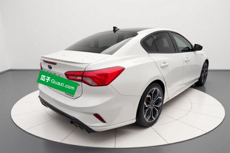 福特 福克斯 2021款 三厢 EcoBoost 180 自动ST Line车身外观7