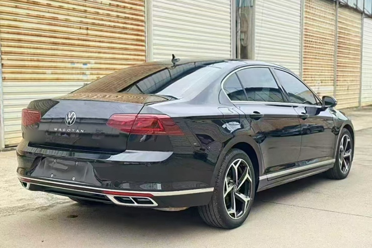 大众 迈腾 2023款 200万辆纪念版 330TSI DSG领先型车身外观6005