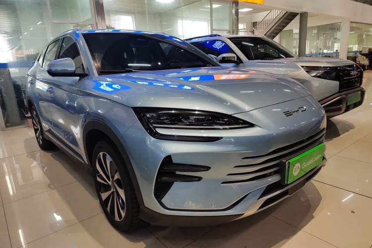 比亚迪 宋PLUS新能源 2023款 冠军版 DM-i 110KM 旗舰PLUS车身外观3