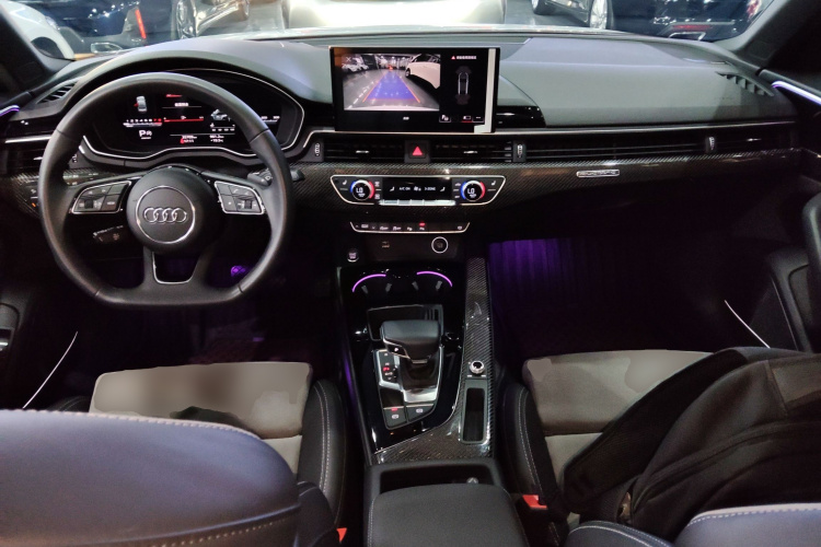 奥迪A4L 2022款 45 TFSI quattro 臻选动感型中控内饰12