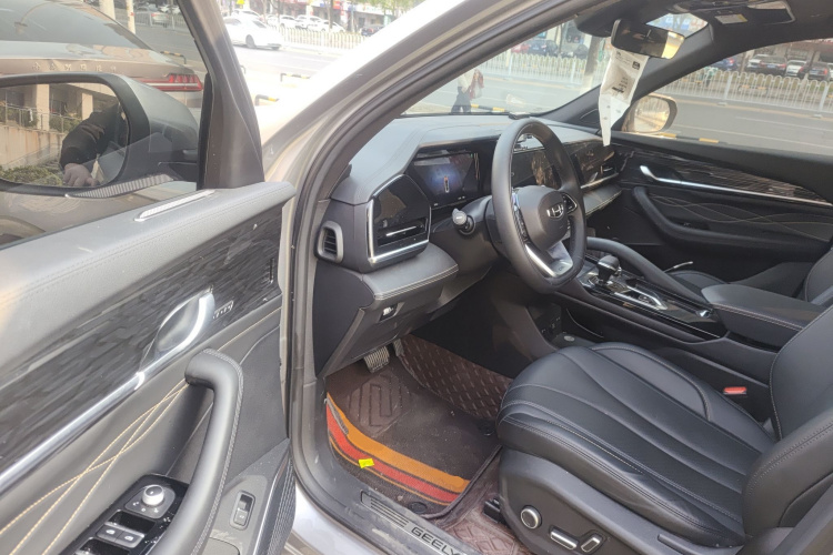 吉利汽车 星越L 2025款 2.0TD 自动行云版中控内饰20