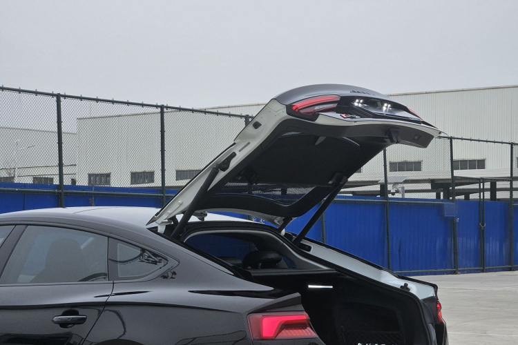 奥迪A5 2019款 Sportback 40 TFSI 时尚型车身外观6003
