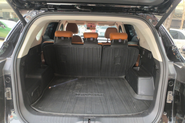 捷途山海L7 2024款 1.5T 120km MAX 5座机舱底盘23