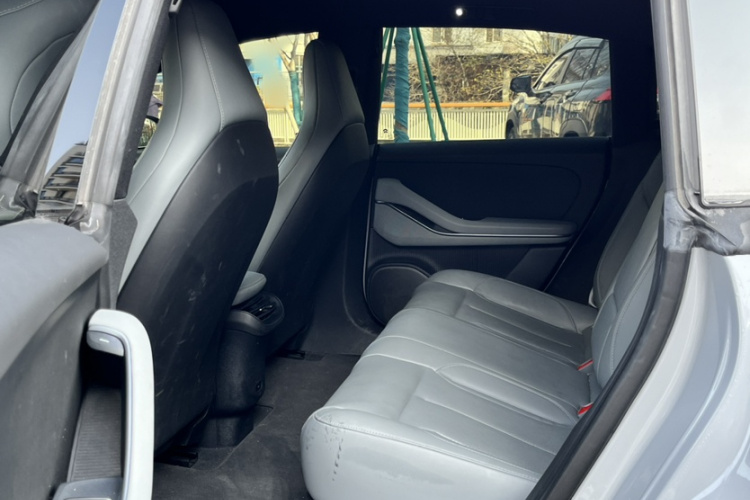 蔚来ET5 2022款 75kWh中控内饰7002