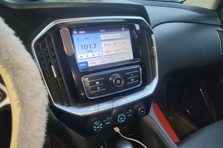 江铃 驭胜S350 2016款 2.0T 自动两驱汽油豪华天窗版7座局部细节16