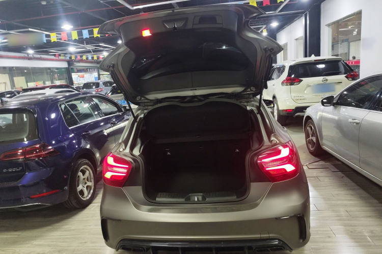 奔驰A级AMG(进口) 2017款 改款 AMG A 45 4MATIC局部细节23