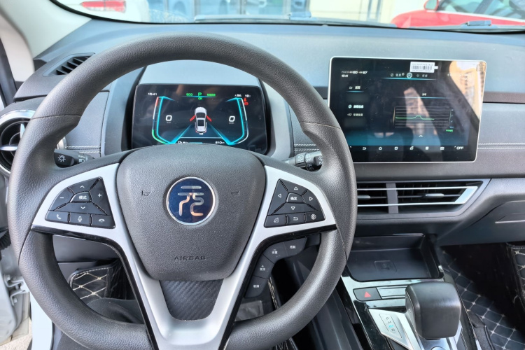 比亚迪 元新能源 2019款 EV535 高能领航版局部细节13