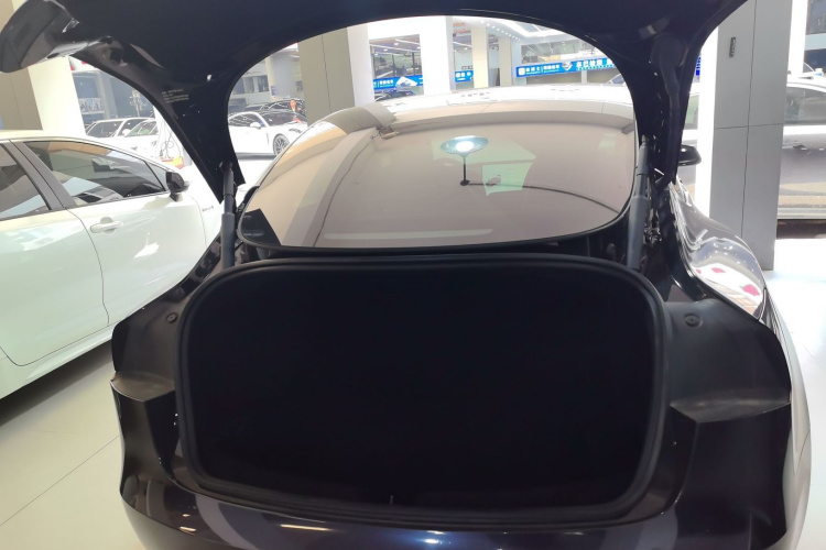 特斯拉 Model 3 2023款 后轮驱动版机舱底盘23