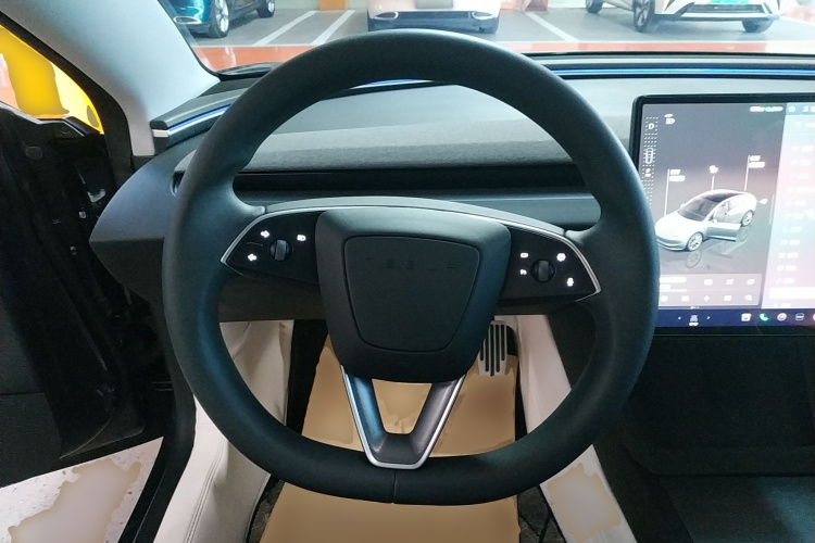 特斯拉 Model 3 2023款 长续航全轮驱动版中控内饰13