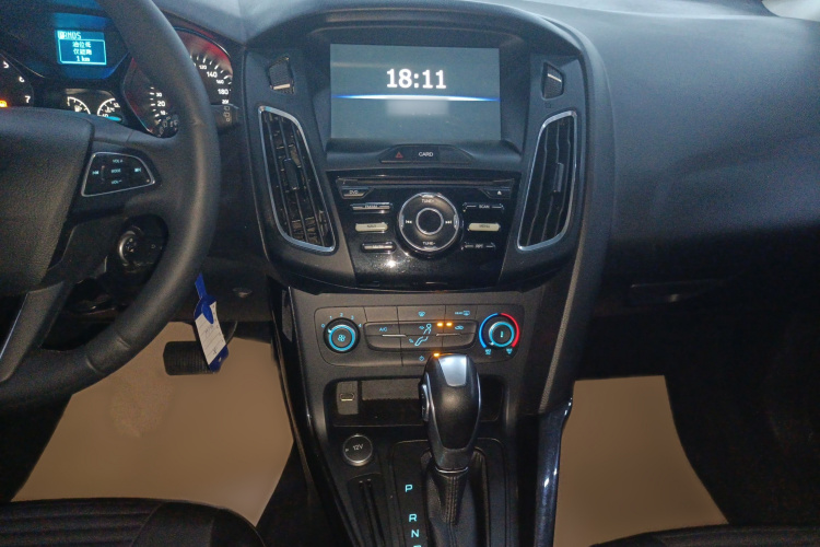 福特 福克斯 2018款 两厢经典 1.6L 自动风尚型智行版局部细节16