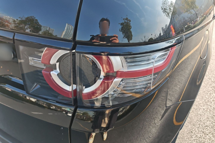 路虎 发现神行 2017款 2.0T SE车身外观6006