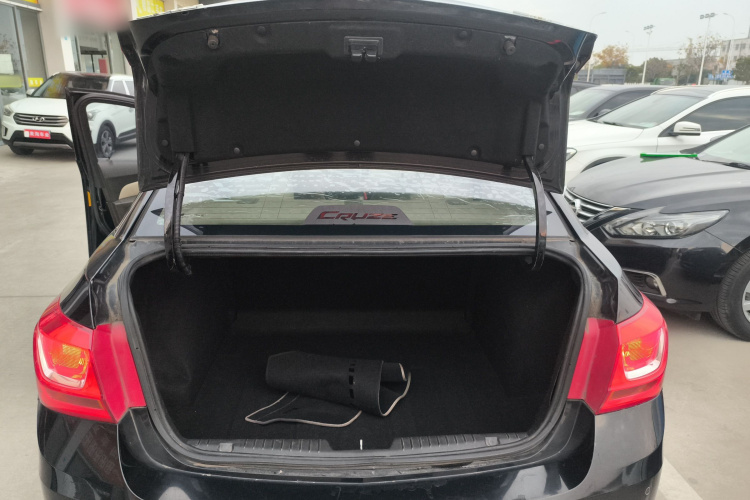 雪佛兰 科鲁兹 2015款 1.5L 经典 SE AT机舱底盘23