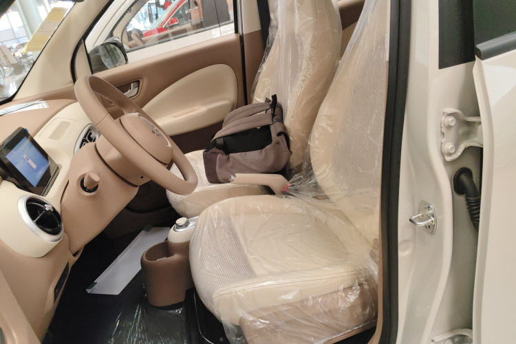 五菱汽车 宏光MINIEV 2025款 四门版 进阶款中控内饰19