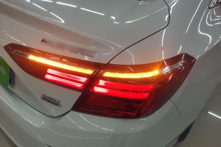 本田 英仕派 2019款 260TURBO 精致版 国VI车身外观9