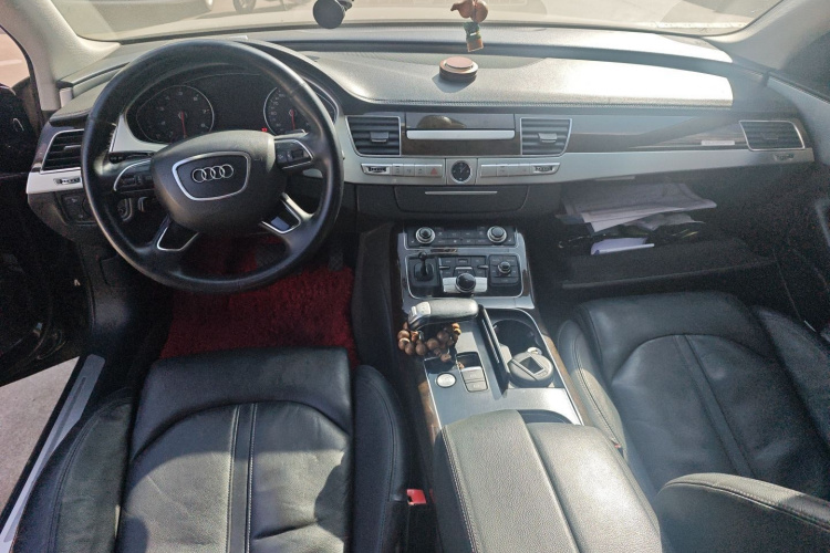 奥迪A8 2014款 A8L 45 TFSI quattro舒适型中控内饰7002