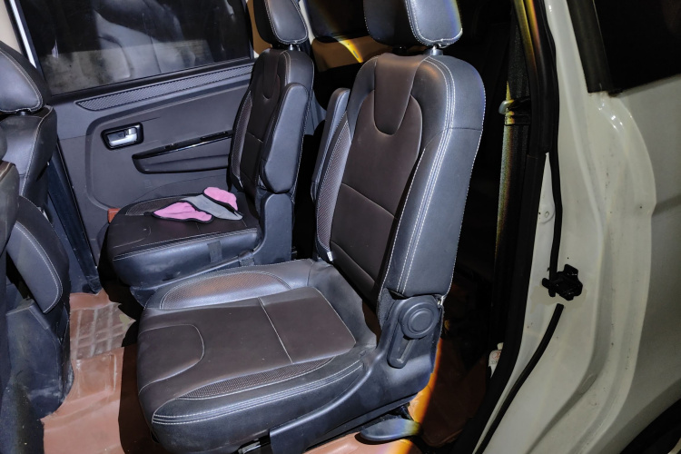 东风风光 风光330 2018款 1.5L 330S 舒适型国V DK15中控内饰21