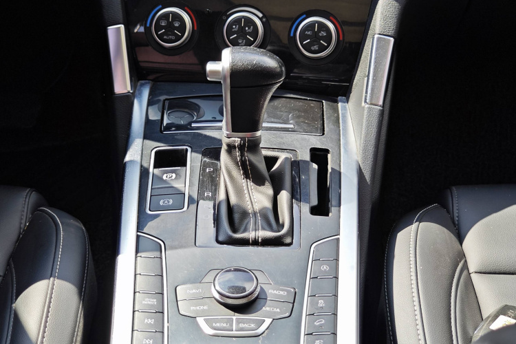 哈弗H7 2018款 蓝标H7 2.0T 自动悦享型局部细节9008