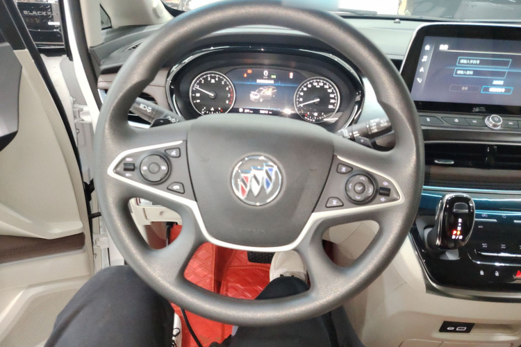 别克GL8 2023款 陆上公务舱 智享型中控内饰13