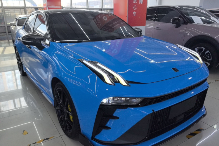 领克03 2023款 03+ 2.0TD 自动Cyan定制版性能套装车身外观3