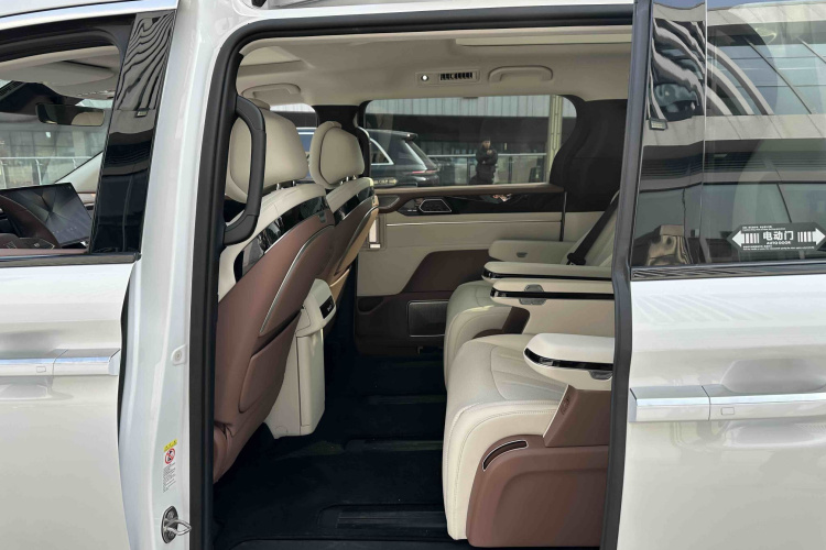 比亚迪 夏 2025款 DM-i 1.5T 180km 超越型中控内饰7008