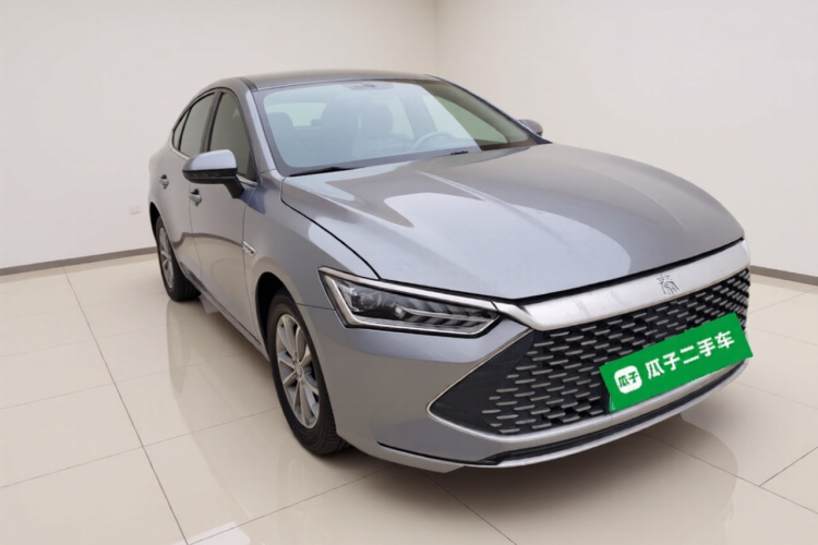 比亚迪 秦PLUS 2023款 冠军版 DM-i 55KM领先型车身外观3