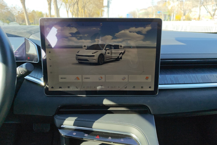 极氪001 2022款 长续航双电机 WE版局部细节16