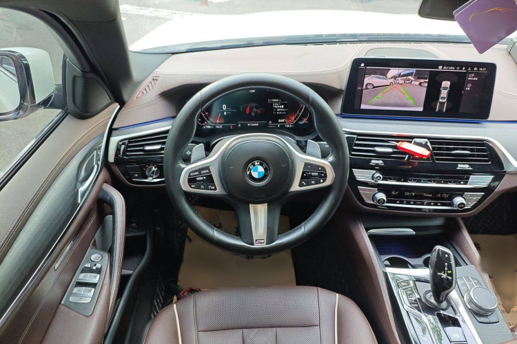 宝马5系 2021款 改款 530Li 领先型 M运动套装局部细节13